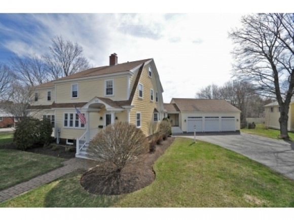 245 Spinney Rd, Portsmouth, NH 03801 - photo 1