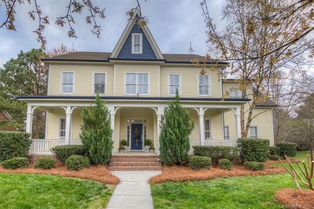 Welcome to the South, large front porch with swing