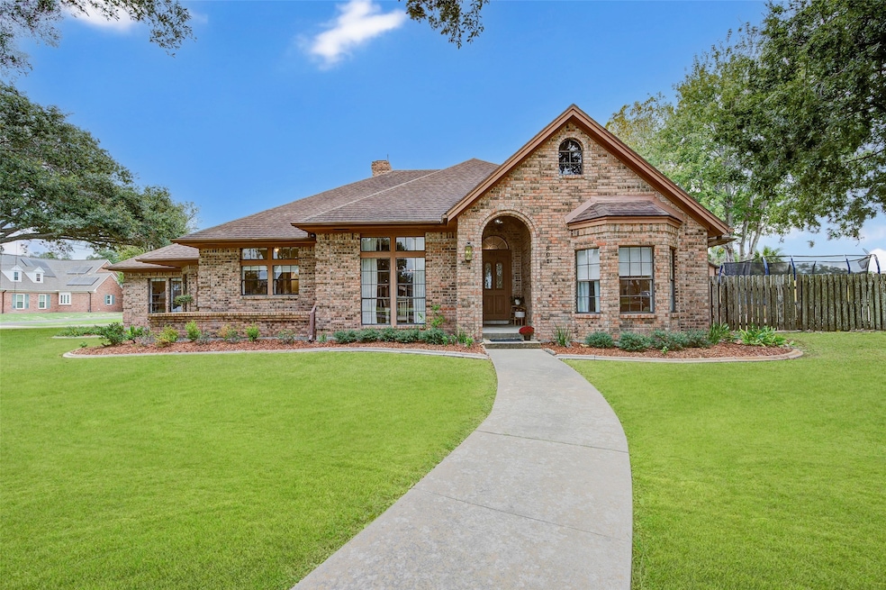 801 3rd St, Bay City, TX 77414 - photo 1