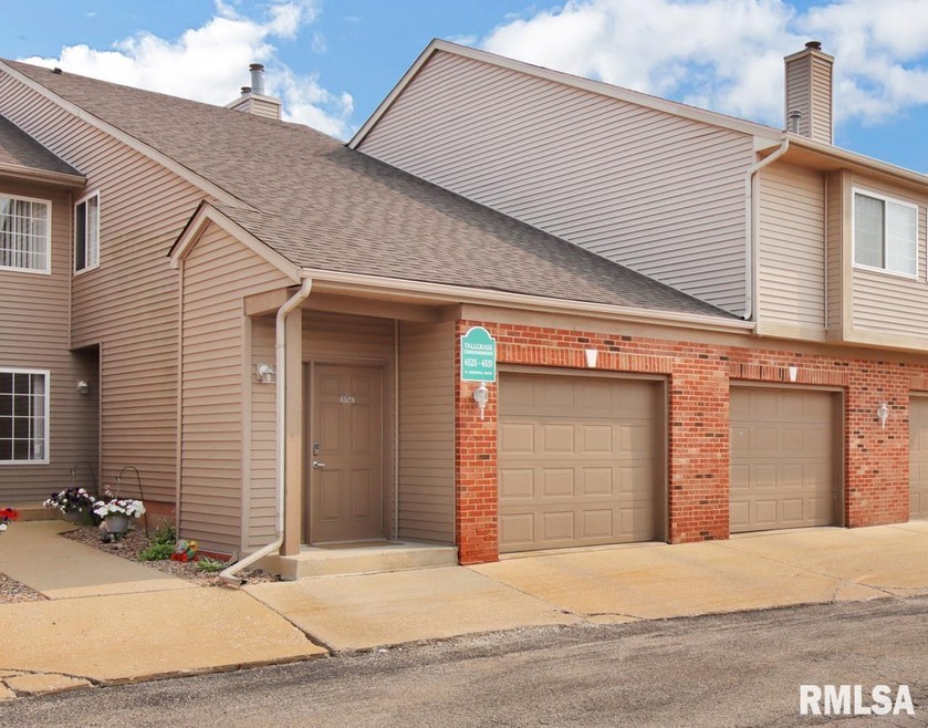 4525 N Thornhill Dr unit 208C, Peoria, IL 61615 - photo 1