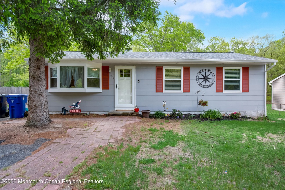 350 Stuart Ave, Toms River, NJ 08755 - photo 1