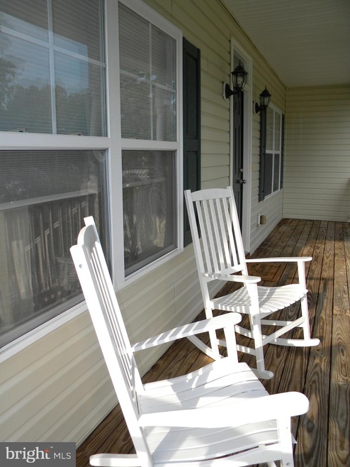 270 Monroe Dr, Colonial Beach, VA 22443 - photo 1