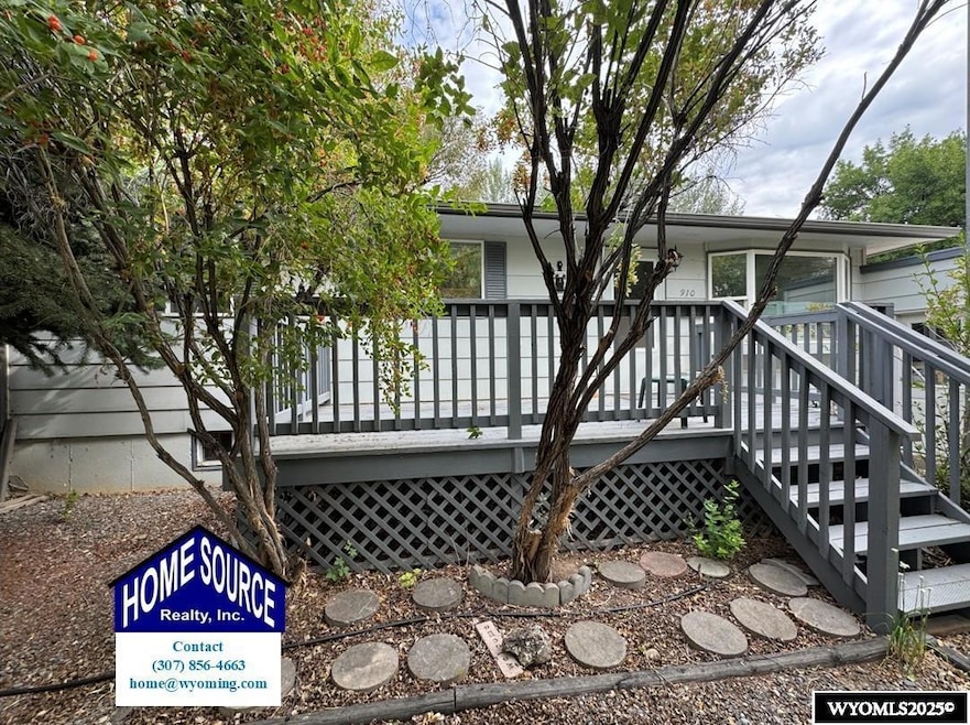 910 E Pershing Ave, Riverton, WY 82501 - photo 1