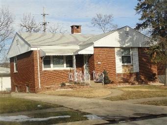 9842 Drury Ln, Westchester, IL 60154 - photo 1