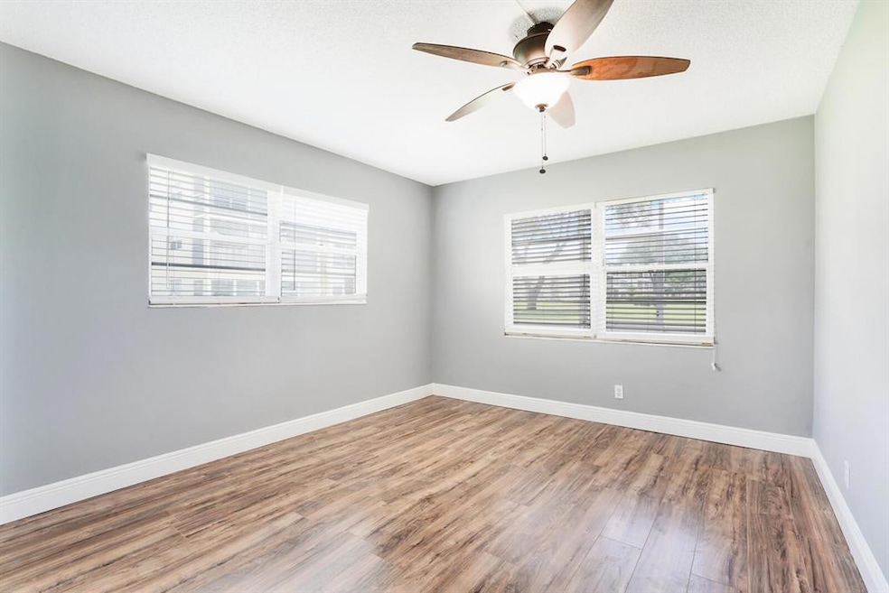 5 Dorset A unit 5, Boca Raton, FL 33434 - photo 1