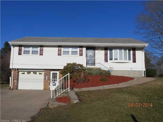 9 Greenmeadow Rd, Pawcatuck, CT 06379 - photo 1