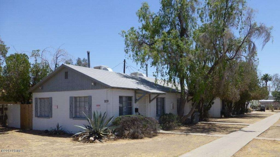 939 E Turney Ave 01