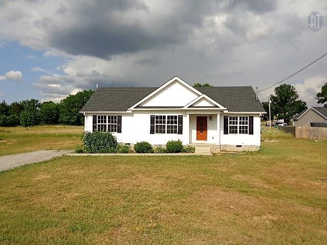 Make this your dream home! This home is back on the market waiting for a buyer. Sellers have cleaned up and it's ready for move in! Call today!