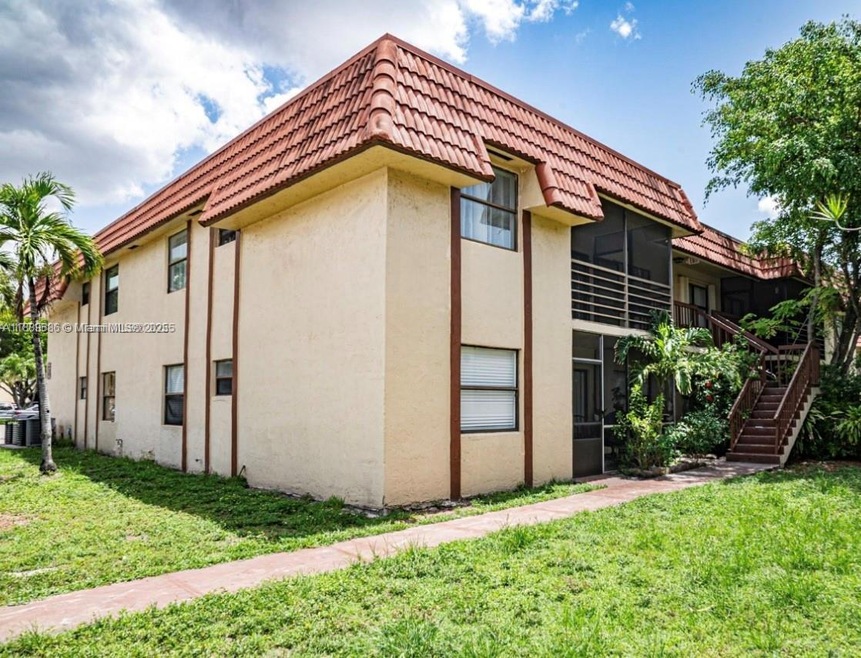 6545 W 27th Ct unit 2447, Hialeah, FL 33016 - photo 1