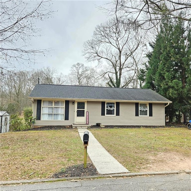 1654 Lakeview Cir, Gainesville, GA 30501 - photo 1