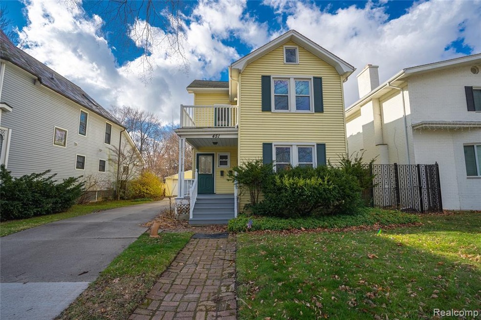 451 St Clair Ave-2.jpg