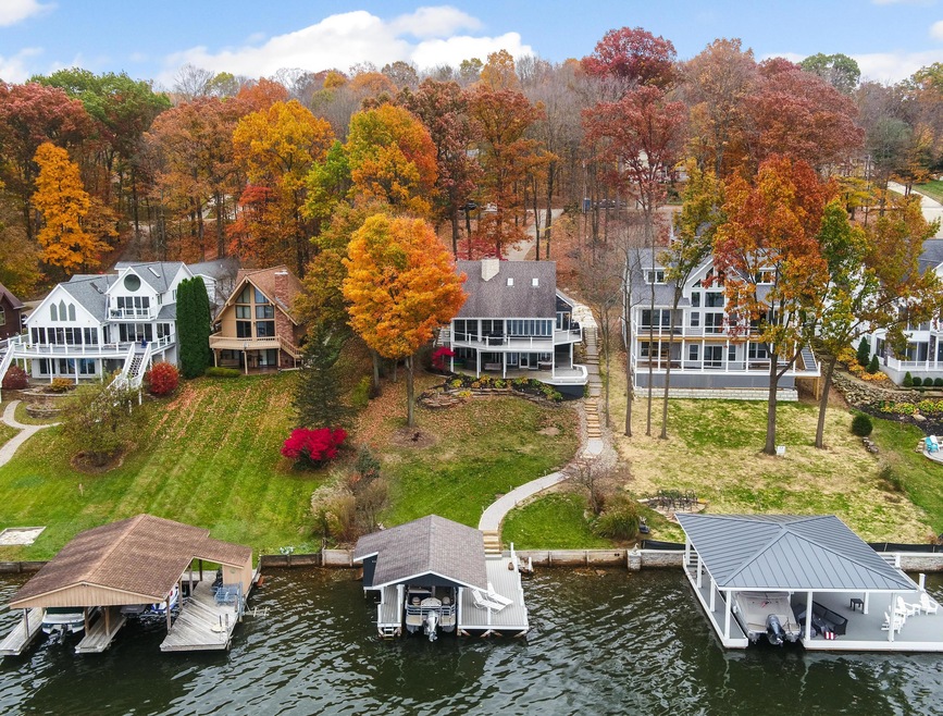 887 Kingsway Cir, Howard, OH 43028 - photo 1