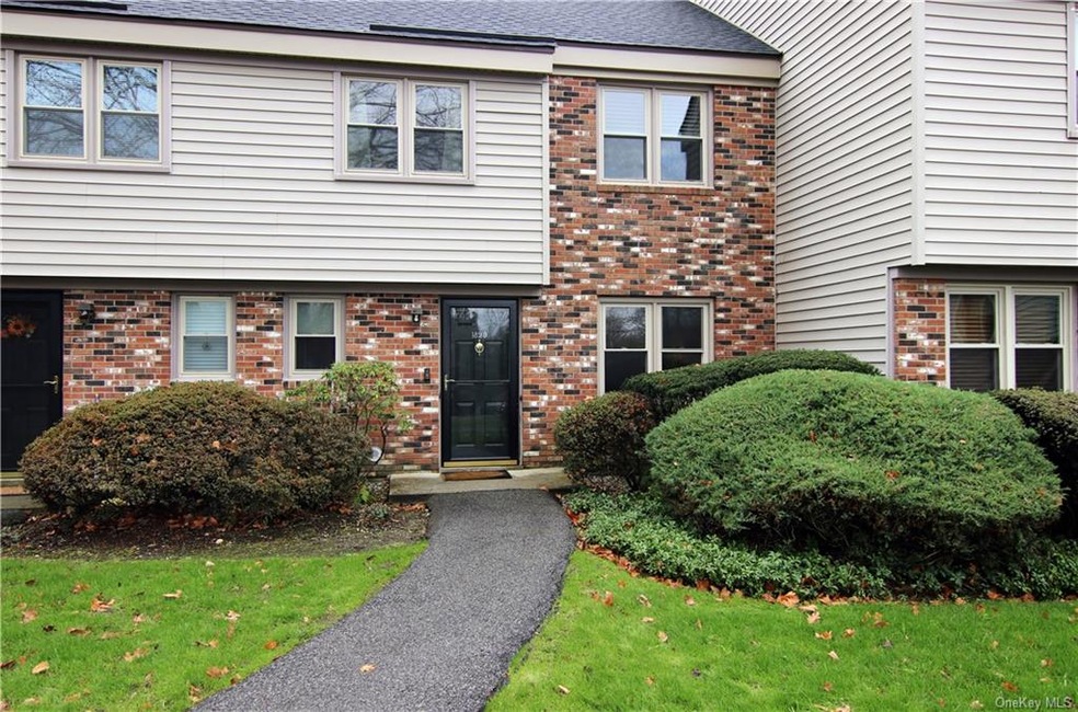 182 Heritage Hills unit D, Somers, NY 10589 - photo 1