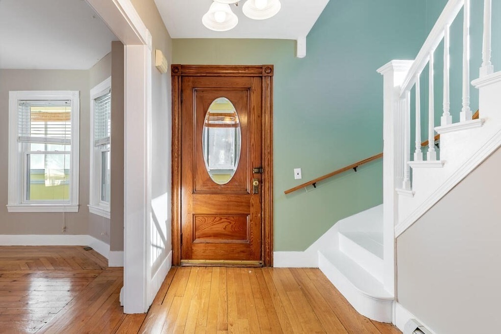 198 Loring Ave unit 1, Salem, MA 01970 - photo 1