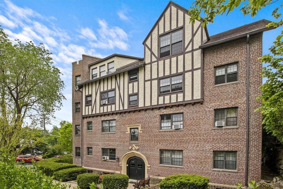 1440 Boston Post Rd unit 1 I, Larchmont, NY 10538 - photo 1