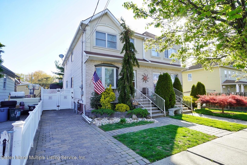 69 Roswell Ave, Staten Island, NY 10314 - photo 1