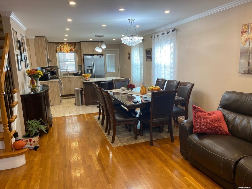 360 Fairbanks Ave, Staten Island, NY 10306 - photo 1