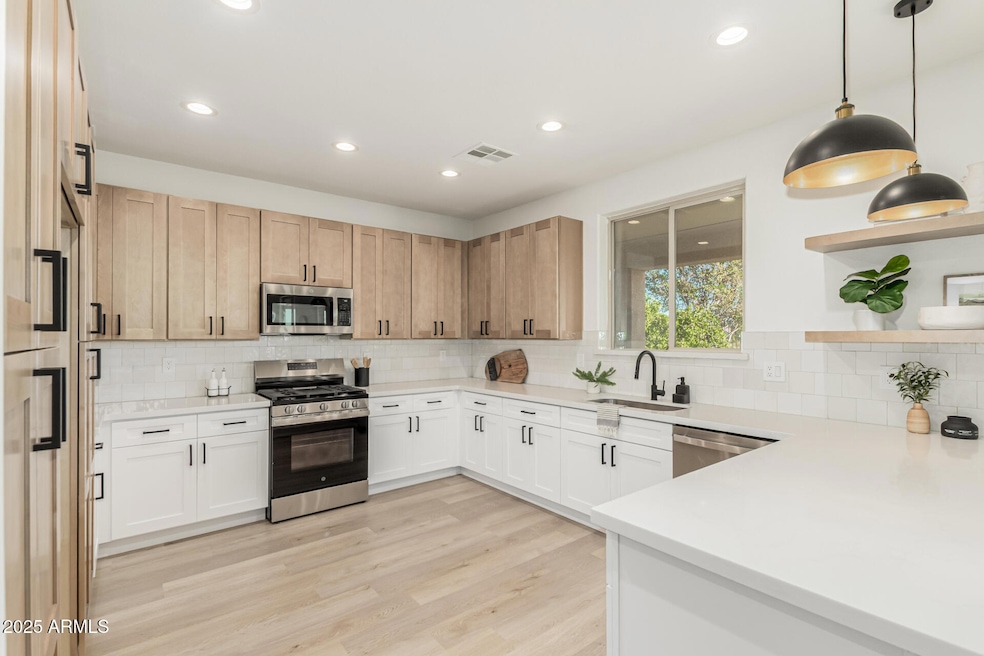 Pending $559,990 • Co-Listing Agent