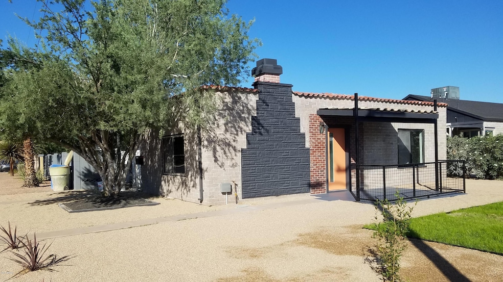 2220 E Palm Ln, Phoenix, AZ 85006 - photo 1