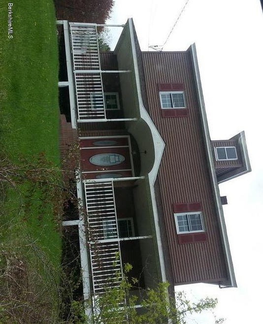 31 Albermarle Rd, Pittsfield, MA 01201 - photo 1