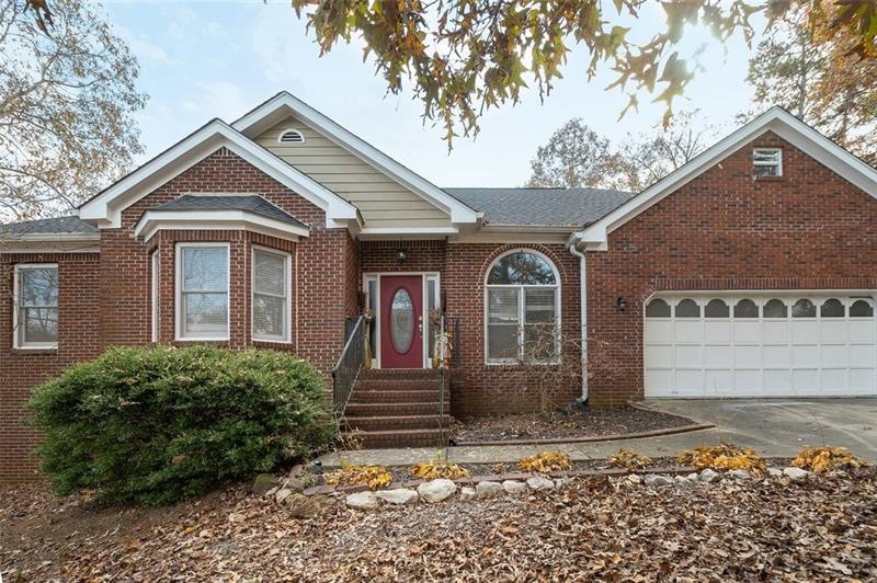 245 Stoneview Dr, Hoschton, GA 30548 - photo 1