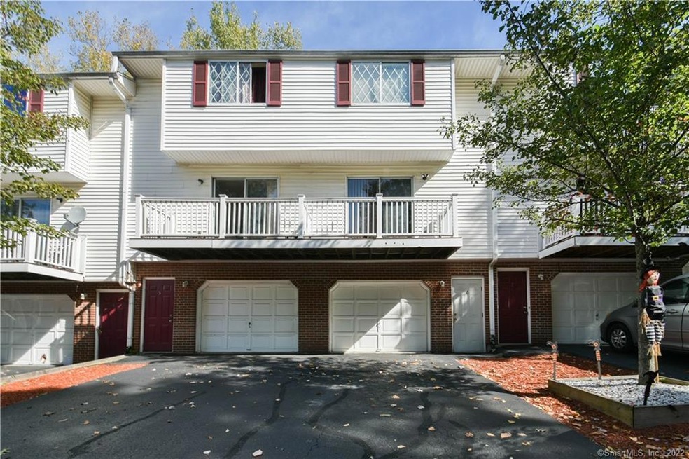 152 Lincoln St unit 6, Waterbury, CT 06710 - photo 1