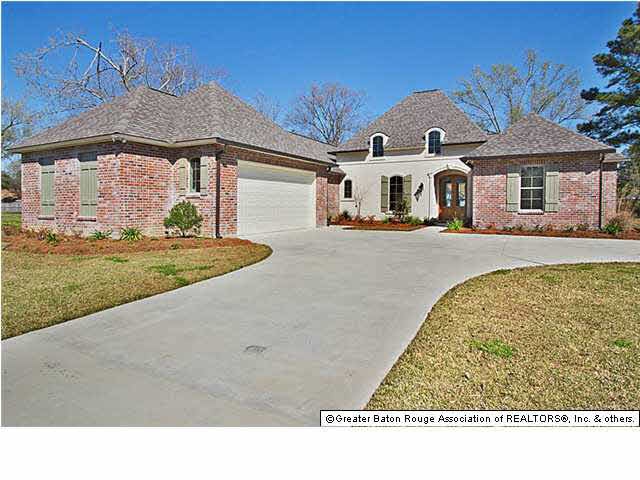 Welcome to 15729 Parkside Ct