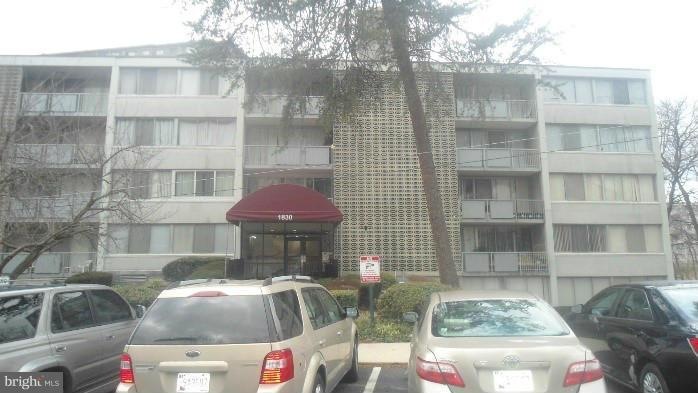 1830 Metzerott Rd unit 102, Adelphi, MD 20783 - photo 1