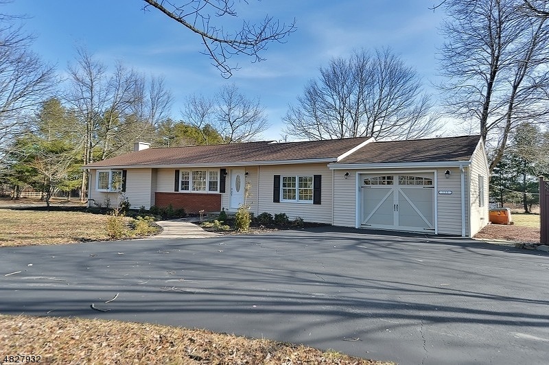 133 Allens Corner Rd, Flemington, NJ 08822 - photo 1