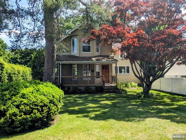 13 Wyckoff Ave, Wyckoff, NJ 07481 - photo 1