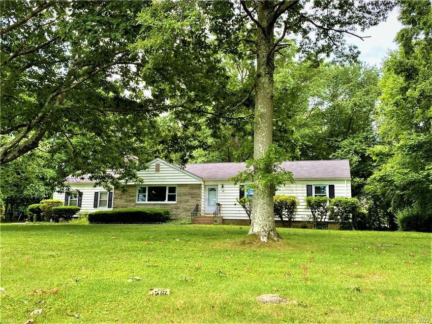 494 Orange Center Rd, Orange, CT 06477 - photo 1