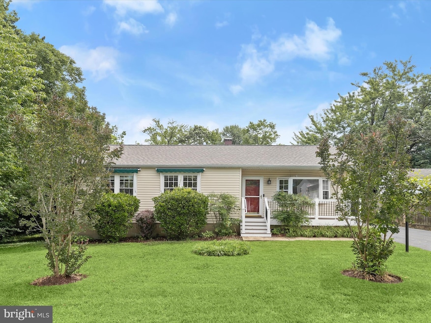 306 Elm St, Edgewater, MD 21037 - photo 1