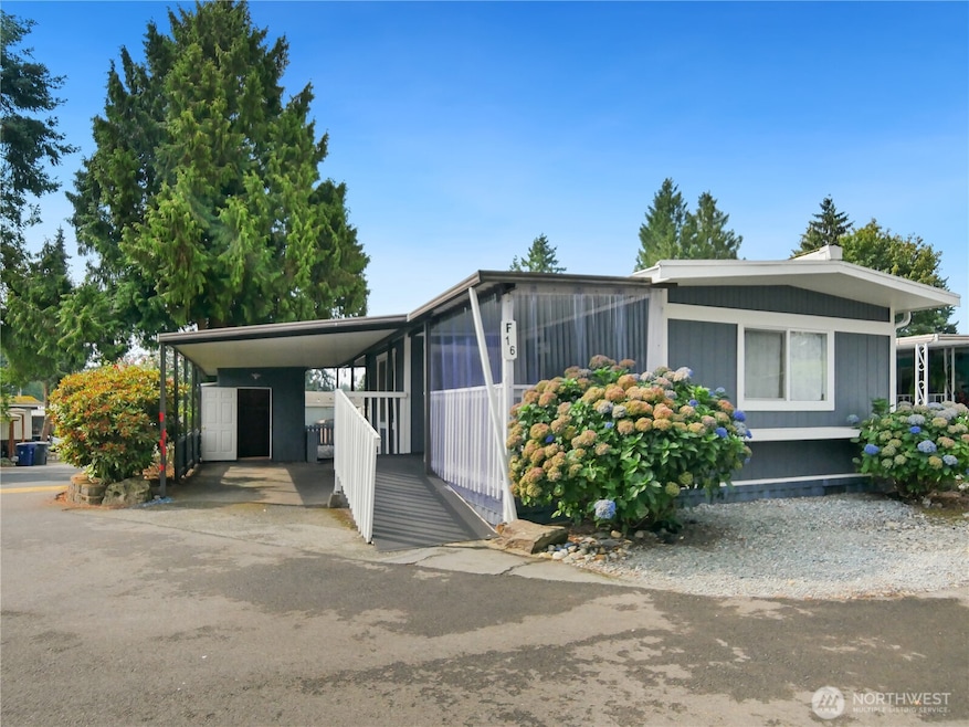 415 Lakeview Rd unit F16, Lynnwood, WA 98087 - photo 1