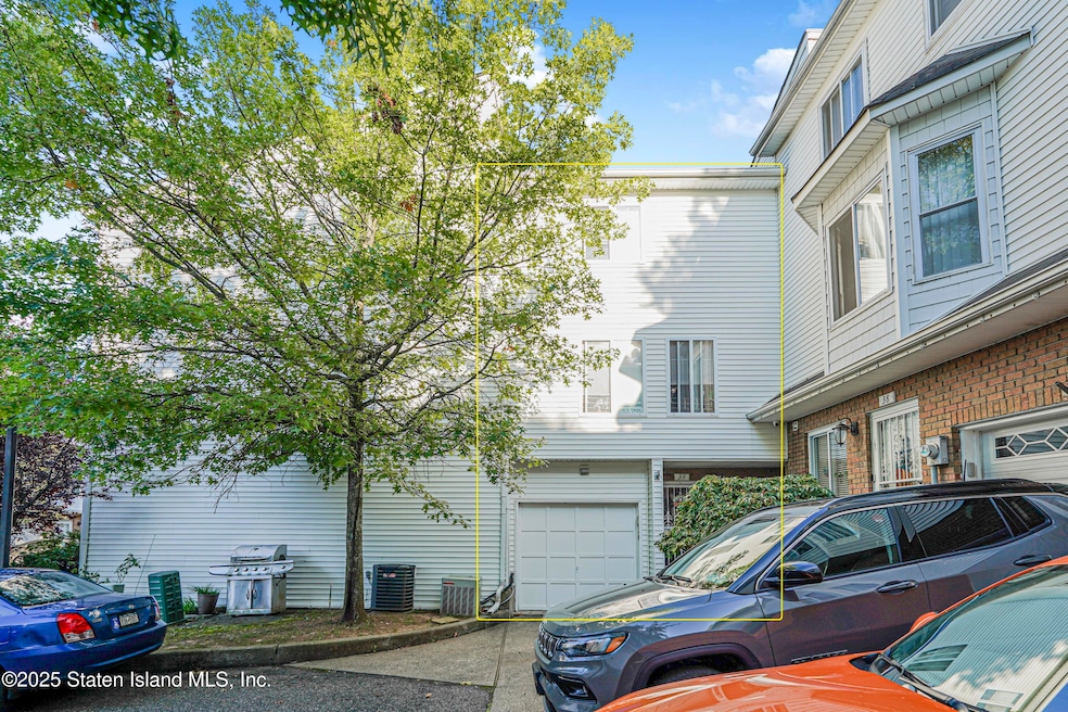 For Sale $469,999 • Co-Listing Agent