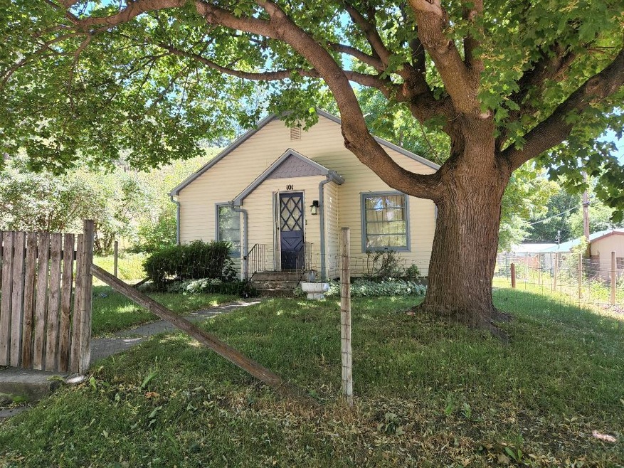 101 4th St, Alberton, MT 59820 - photo 1