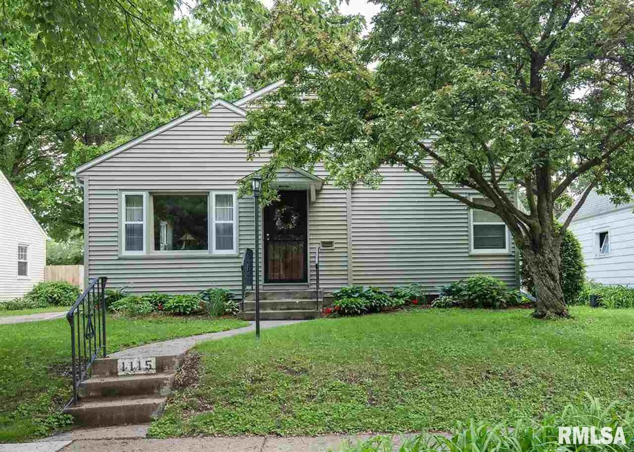 1115 Grand Ct, Davenport, IA 52803 - photo 1