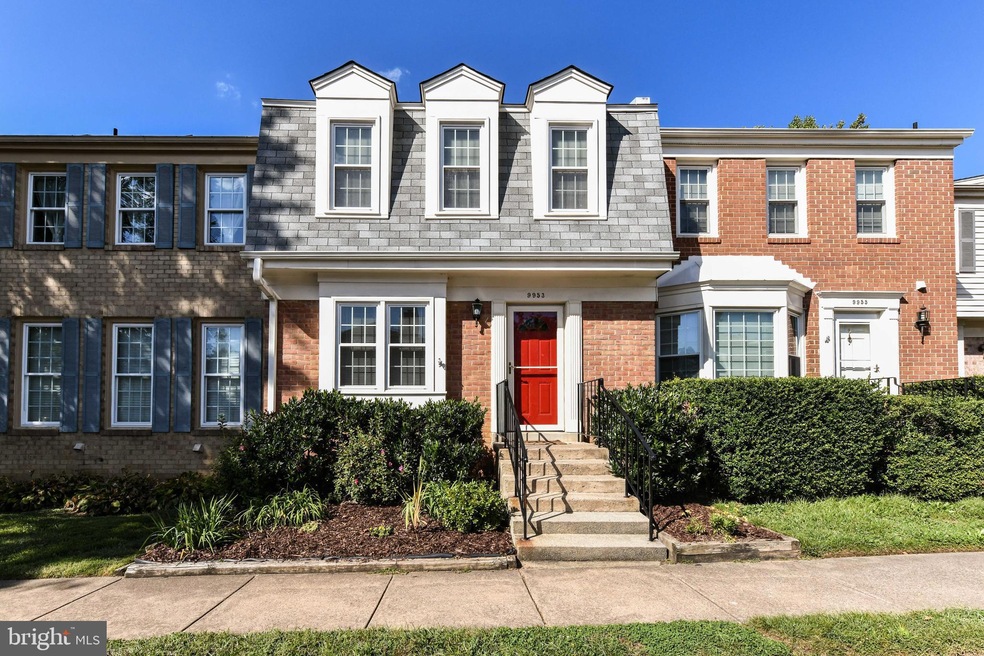 9953 Longford Ct, Vienna, VA 22181 - photo 1