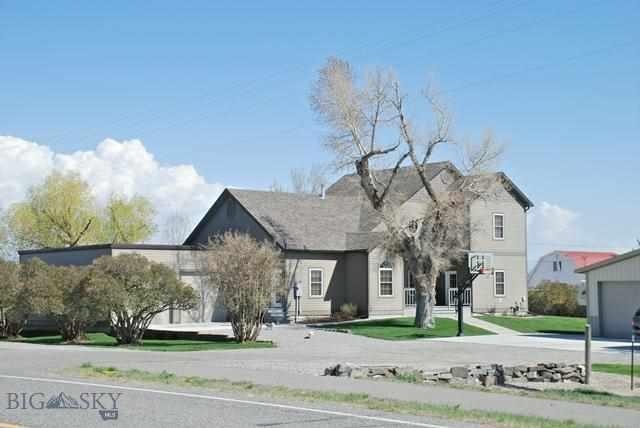 Better than new with new roof, gutters and hardy-p