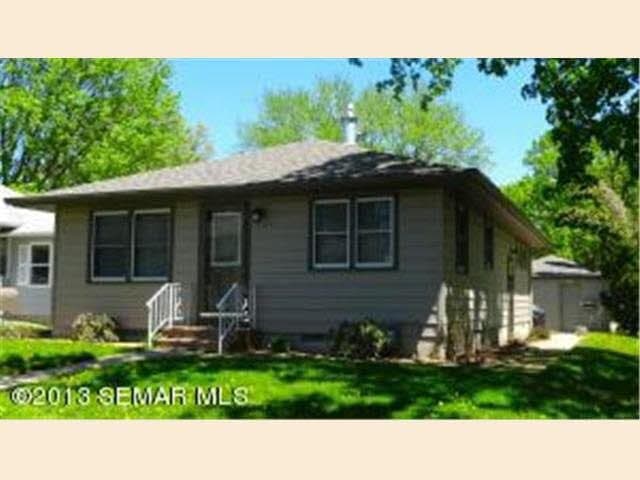815 S 3rd Ave, Albert Lea, MN 56007 - photo 1