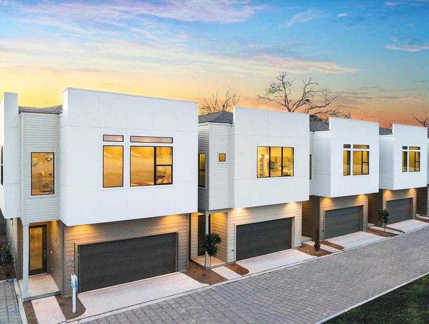 610 Thornton Oaks Ln unit B, Houston, TX 77018 - photo 1