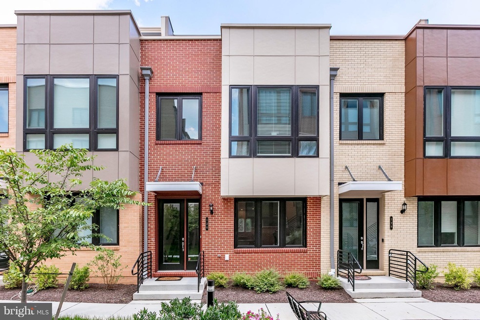 126 Cambria Walk unit 126, Alexandria, VA 22304 - photo 1