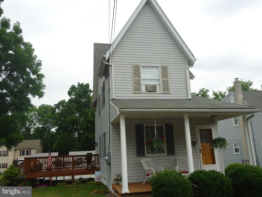 539 Heckel Ave, Spring City, PA 19475 - photo 1