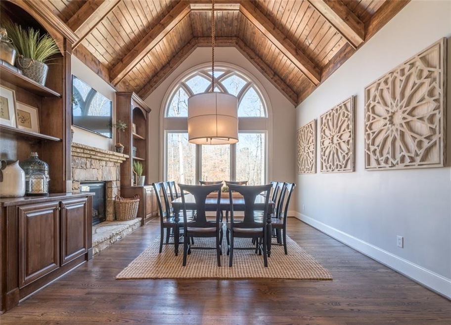 This gorgeous room could be the start of your day!