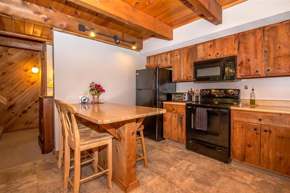 34 Woodcrest Dr unit 25, Conway, NH 03860 - photo 1