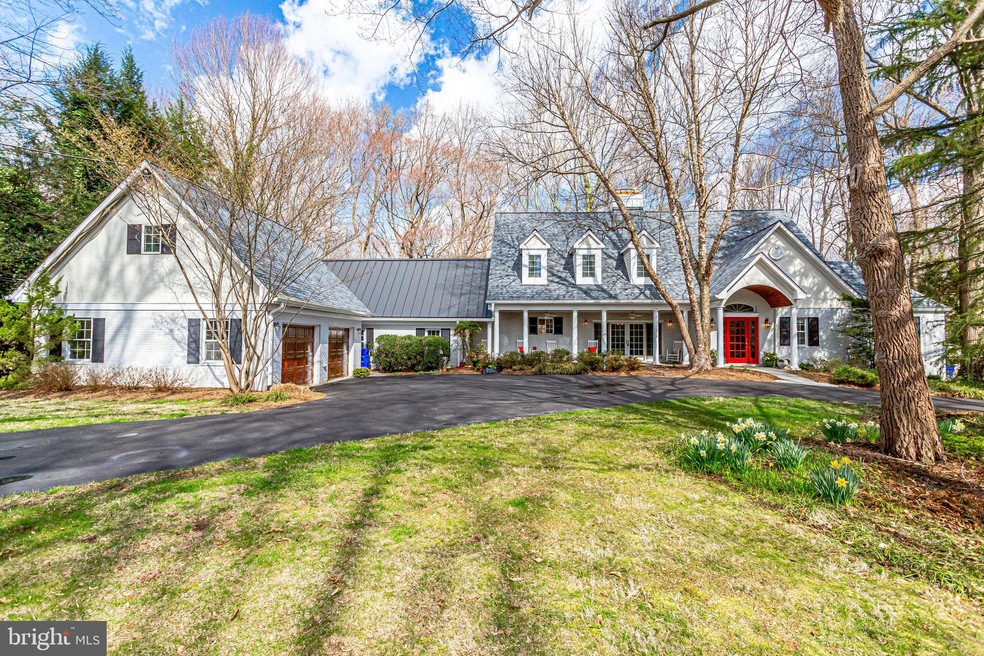 7905 Deepwell Dr, Bethesda, MD 20817 - photo 1