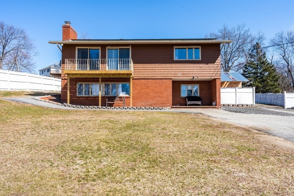 137 Old Marsh Hill Rd, Dracut, MA 01826 - photo 1