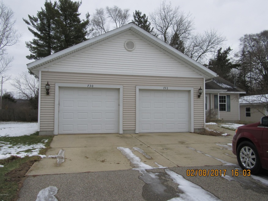 730 Godfrey St, Lowell, MI 49331 - photo 1