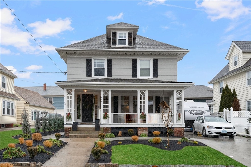 1090 Narragansett Blvd, Cranston, RI 02905 - photo 1