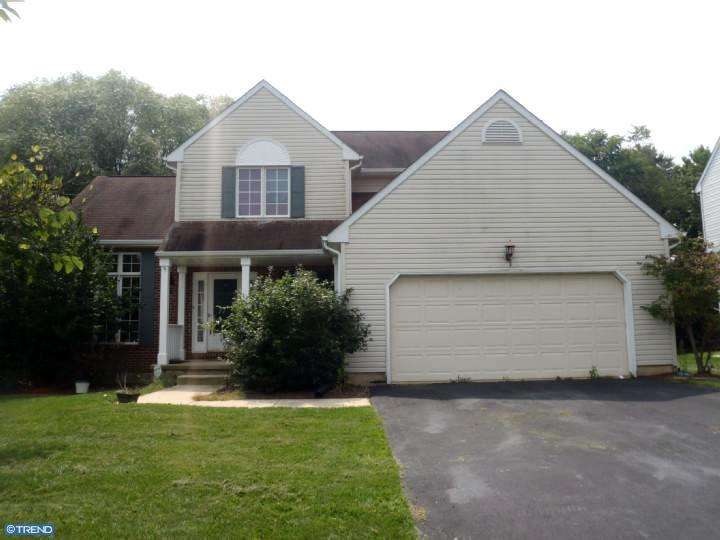 105 W Flagstone Dr, Newark, DE 19702 - photo 1