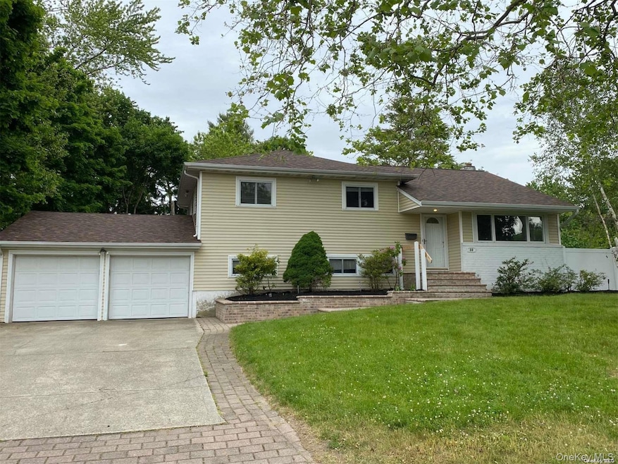 23 Duncan Ln, Halesite, NY 11743 - photo 1